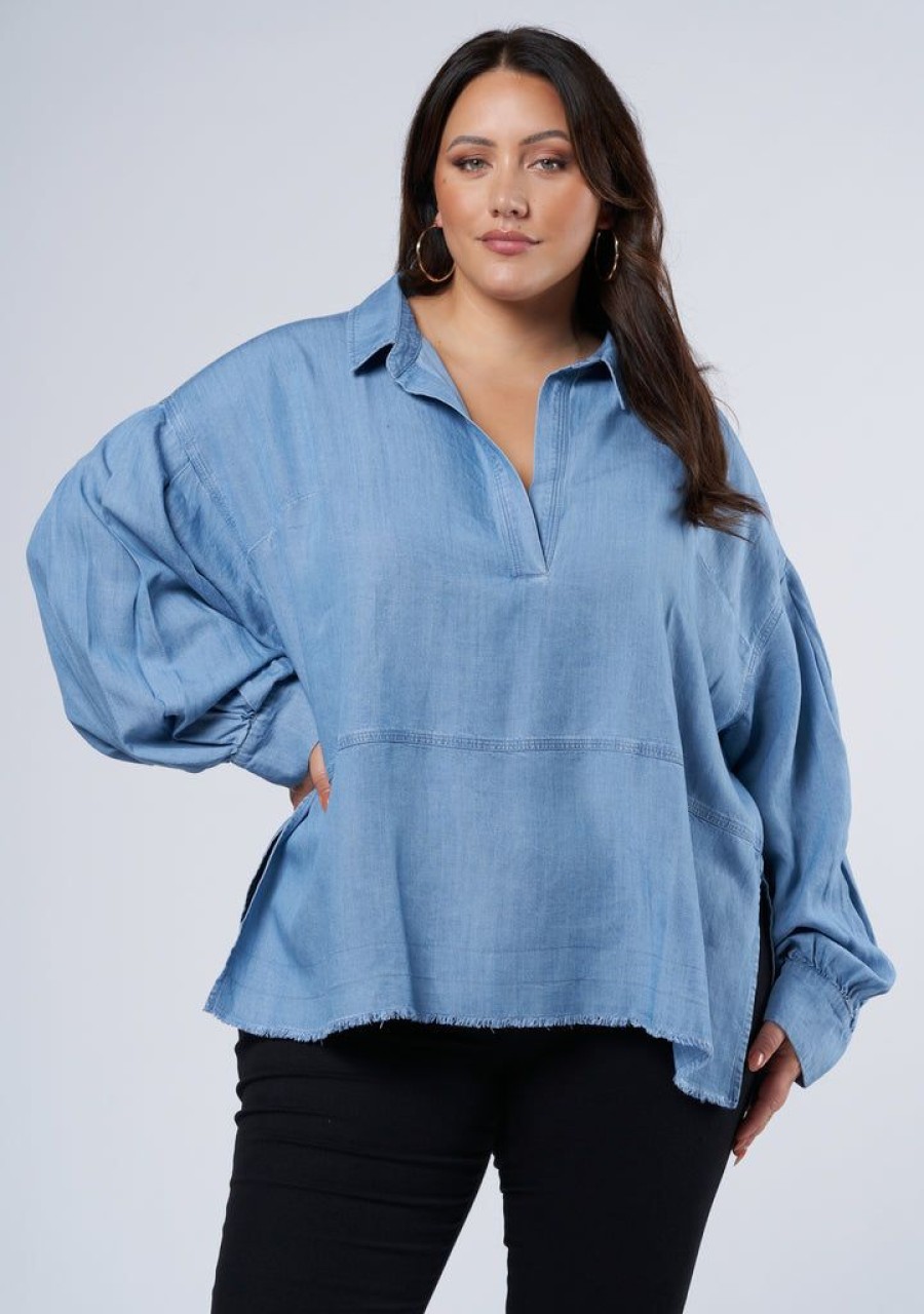 INDIGO TONIC Denim | Corbin Chambray Blouse