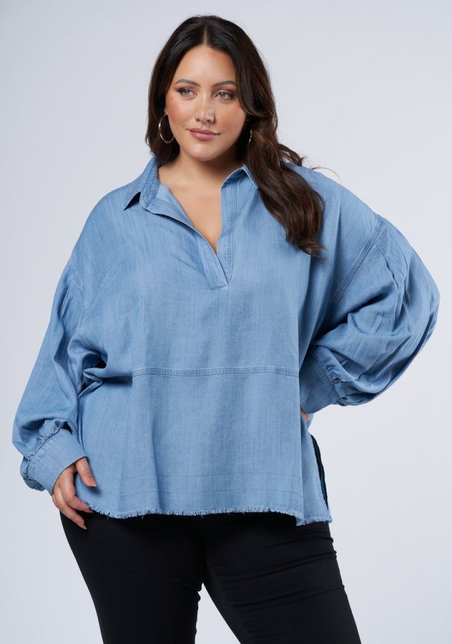 INDIGO TONIC Denim | Corbin Chambray Blouse